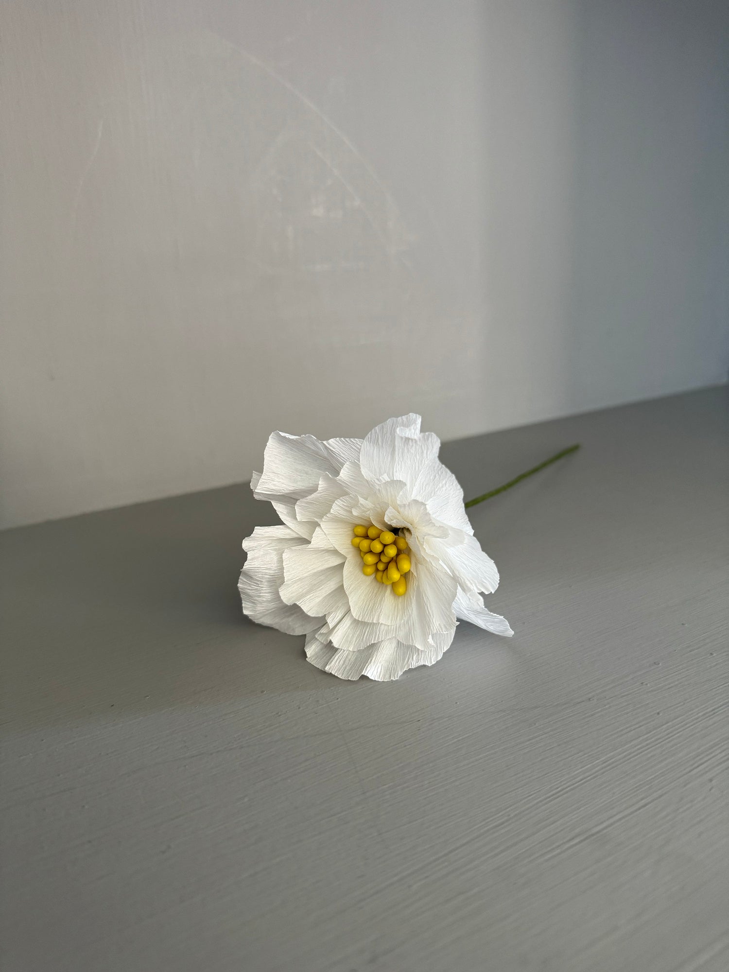 Vit pappersblomma - Handgjord