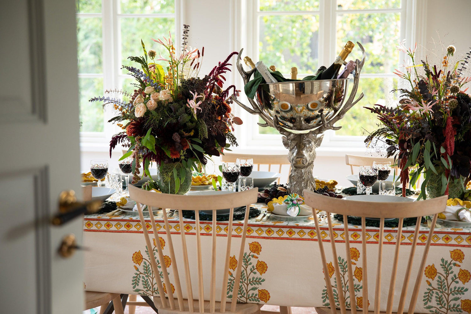 Setting the Table with Flowers - Tips for the Dinner Table! - Von Home